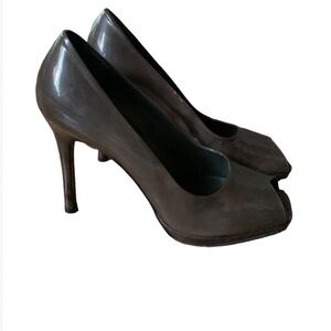 Stuart Weitzman patent bronze open toe platform pumps Size 8.5